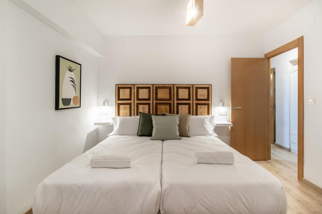 Bns Central Suites Гранада Екстериор снимка