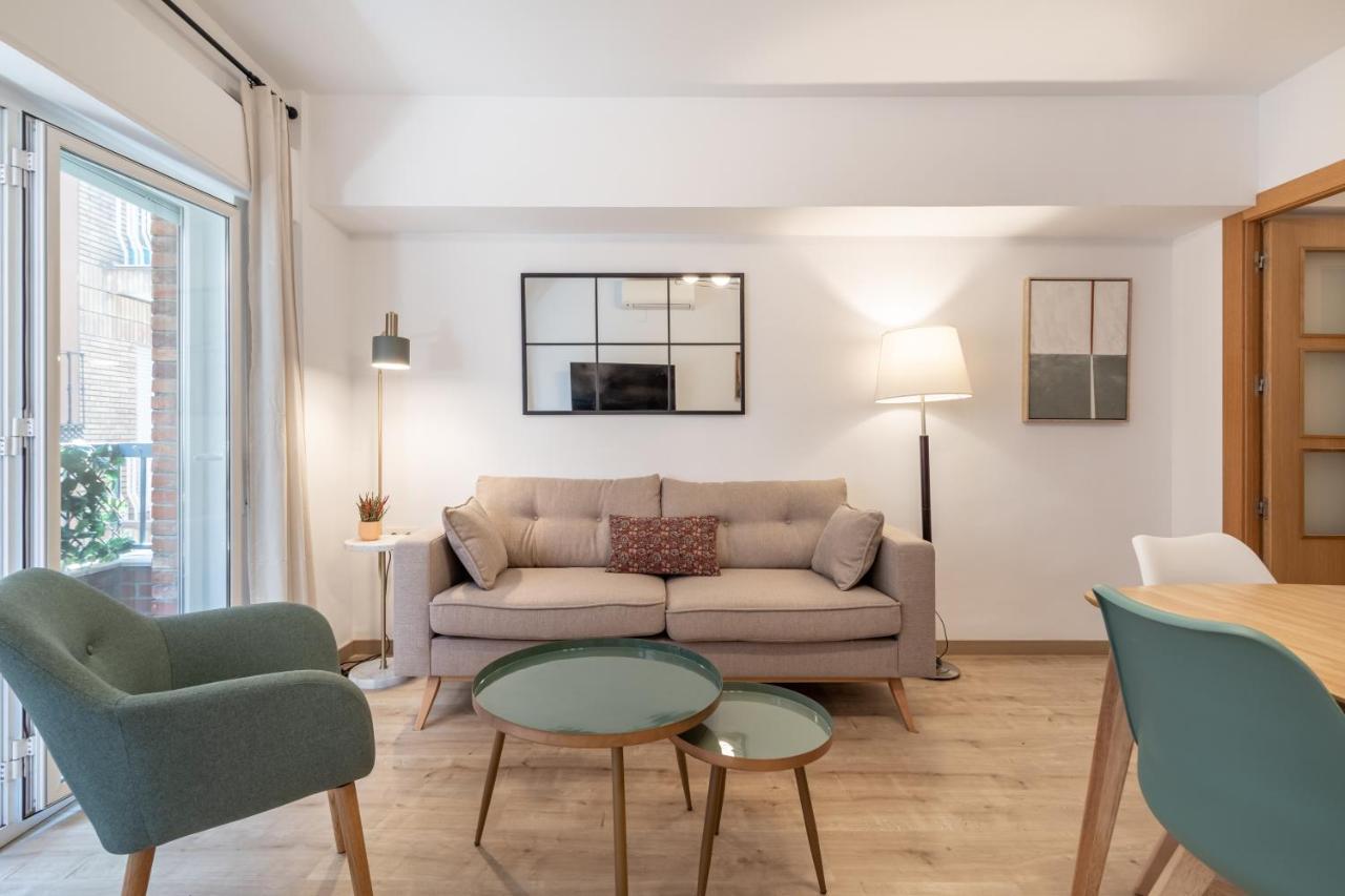 Bns Central Suites Гранада Екстериор снимка
